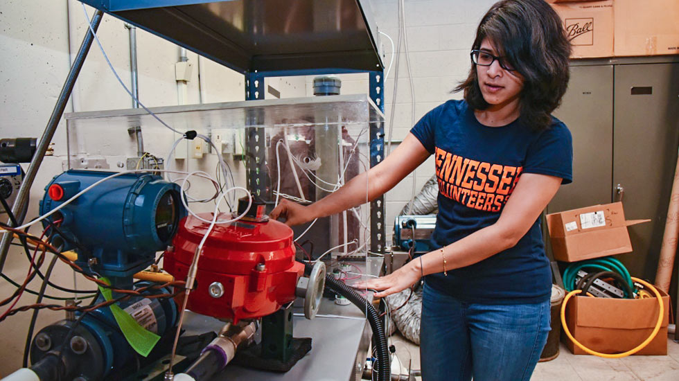 Student Works on Instrumentation Research in UT Lab