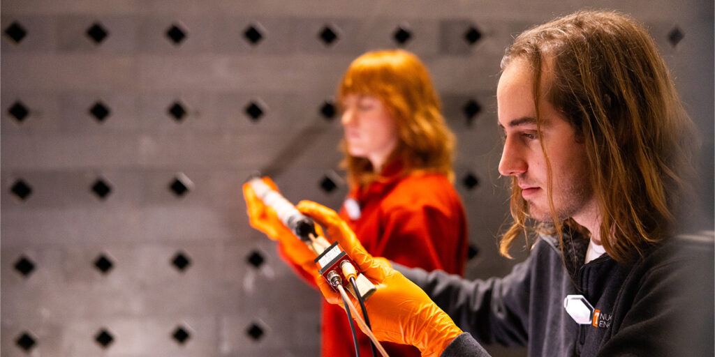 students using the graphite pile at the University of Tennessee